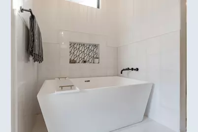 401 Rogart Drive, Briarcliff, TX 78669 - Photo 16