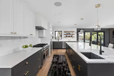 302 Buckeye Trail, West Lake Hills, TX 78746 - Photo 4