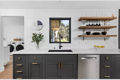 302 Buckeye Trail, West Lake Hills, TX 78746 - Photo 12