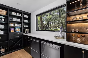 302 Buckeye Trail, West Lake Hills, TX 78746 - Photo 10