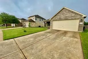 200 Falcon Ln, Leander, TX 78641 - Photo 2