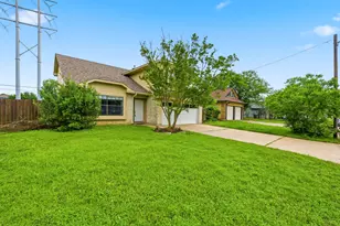 1701 Hunters Trail, Round Rock, TX 78681 - Photo 2