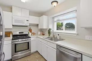 1701 Hunters Trail, Round Rock, TX 78681 - Photo 12