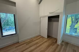 1133 Walton Ln, Austin, TX 78721 - Photo 10