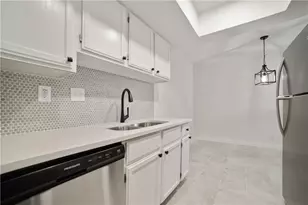 2600 Penny Ln, Austin, TX 78757 - Photo 10