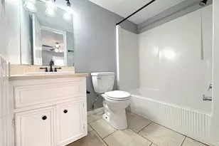 502 W 17th St, Austin, TX 78701 - Photo 4