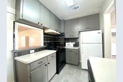 407 E 30th Street #A, Austin, TX 78705 - Photo 4