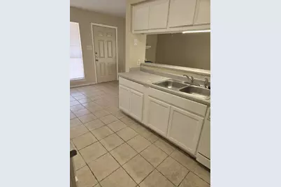2209 Creekside Lane #C, Georgetown, TX 78626 - Photo 2
