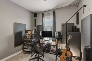 6814 E Riverside Dr, Austin, TX 78741 - Photo 20