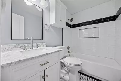 2102 E 8th Street, Austin, TX 78702 - Photo 20