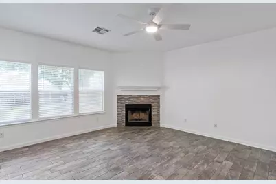 1404 Delia Chapa, Hutto, TX 78634 - Photo 10