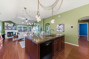 9207 Pioneer Forest Dr, Austin, TX 78744 - Photo 14