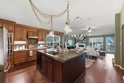 9207 Pioneer Forest Drive, Austin, TX 78744 - Photo 16