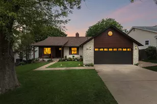 7902 Doncaster Dr, Austin, TX 78745 - Photo 36
