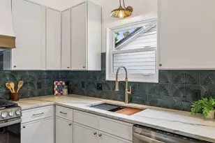7902 Doncaster Dr, Austin, TX 78745 - Photo 14