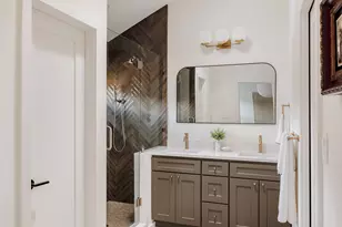7902 Doncaster Dr, Austin, TX 78745 - Photo 20
