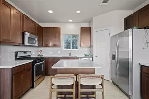 2900 Pither Ln, Austin, TX 78741 - Photo 8