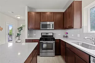 2900 Pither Ln, Austin, TX 78741 - Photo 10