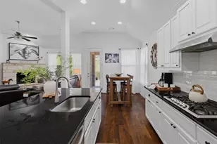 662 Catalina Ln, Austin, TX 78737 - Photo 8