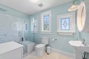 811 E Hempstead St, Giddings, TX 78942 - Photo 16