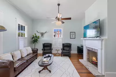 811 E Hempstead Street, Giddings, TX 78942 - Photo 10