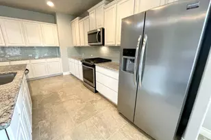 218 Summer Pointe Dr, Buda, TX 78610 - Photo 12