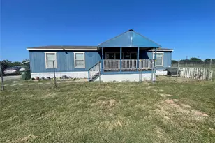 106 Brown Pelican Dr, Del Valle, TX 78617 - Photo 1