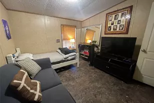 106 Brown Pelican Dr, Del Valle, TX 78617 - Photo 18