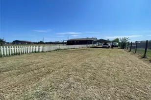 106 Brown Pelican Dr, Del Valle, TX 78617 - Photo 32