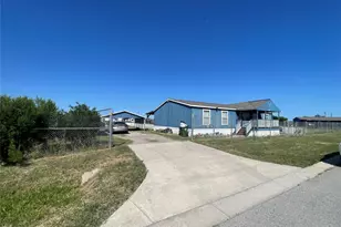 106 Brown Pelican Dr, Del Valle, TX 78617 - Photo 36