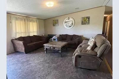 106 Brown Pelican Drive, Del Valle, TX 78617 - Photo 6