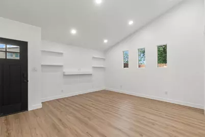 409 Avenue R, Marble Falls, TX 78654 - Photo 8