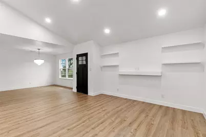 409 Avenue R, Marble Falls, TX 78654 - Photo 8