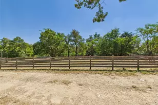 451 High Gabriel E, Leander, TX 78641 - Photo 8
