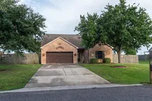 5942 Wildflower Rd, Sealy, TX 77474 - Photo 2