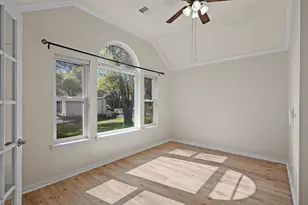 12706 Cinchring Ln, Austin, TX 78727 - Photo 6