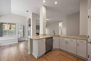 12706 Cinchring Ln, Austin, TX 78727 - Photo 12