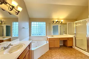 7201 2 Jacks Trail, Round Rock, TX 78681 - Photo 4
