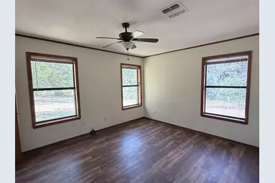 184 Affeld Lane, Smithville, TX 78957 - Photo 8