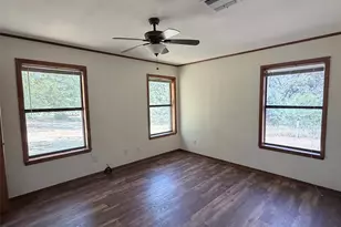 184 Affeld Ln, Smithville, TX 78957 - Photo 8
