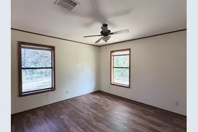 184 Affeld Lane, Smithville, TX 78957 - Photo 16