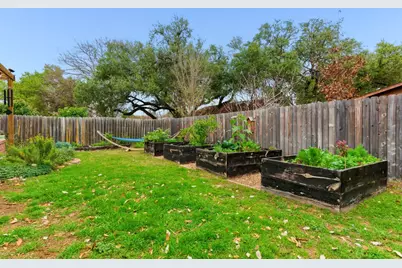 6609 Lancret Hill Drive, Austin, TX 78745 - Photo 30