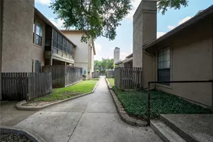 1202 Thorpe Ln, San Marcos, TX 78666 - Photo 16
