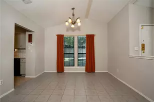 1202 Thorpe Ln, San Marcos, TX 78666 - Photo 6