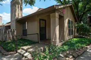 1202 Thorpe Ln, San Marcos, TX 78666 - Photo 1