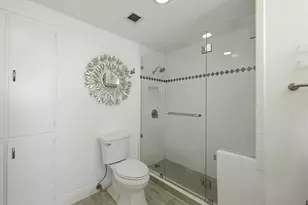 1801 Lavaca St, Austin, TX 78701 - Photo 20