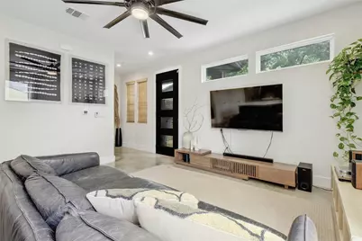 4606 Ledesma Road #2, Austin, TX 78721 - Photo 8