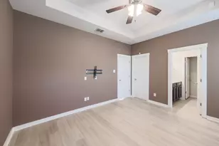 2001 Faro Dr, Austin, TX 78741 - Photo 12