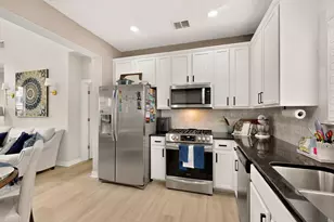 2001 Faro Dr, Austin, TX 78741 - Photo 10