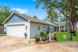 201 Lake Walden Cove, Montgomery, TX 77356 - Photo 4
